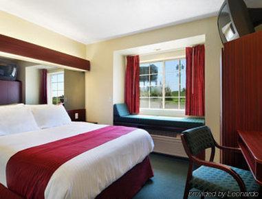 Microtel Inn & Suites By Wyndham Brandon Quarto foto
